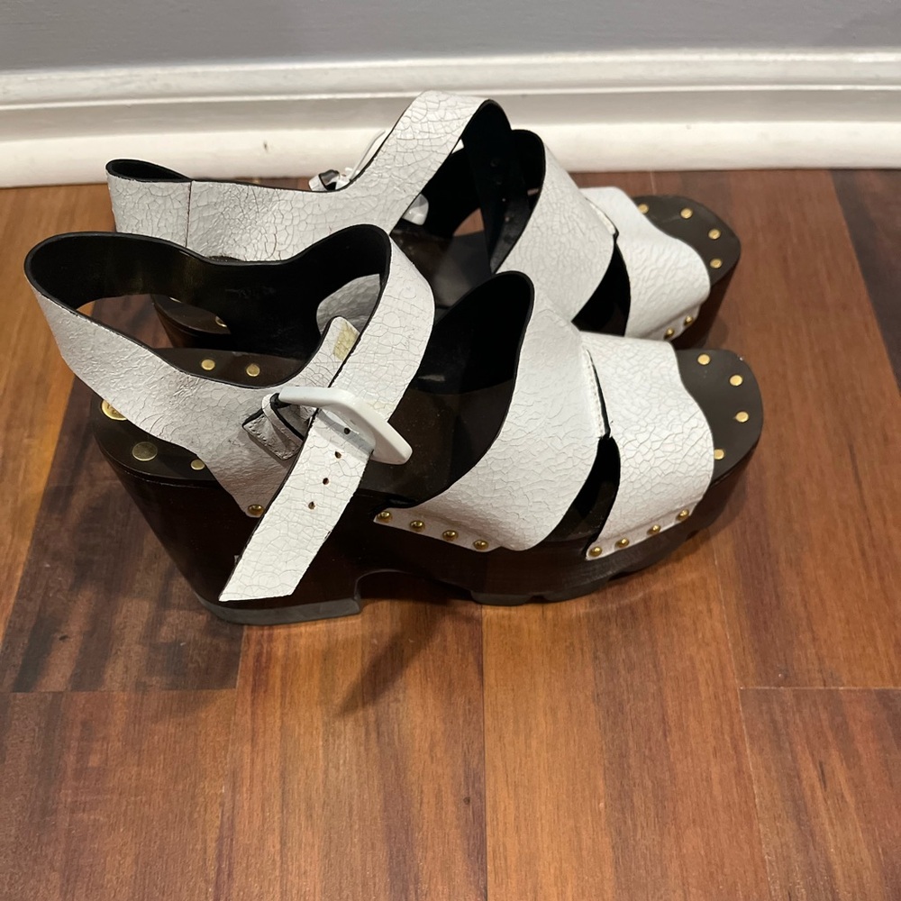 Tory Burch Sandals size 9